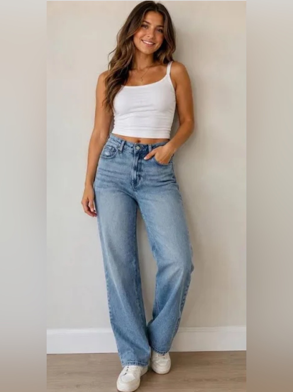 Hollister Ultra High-Rise 90s Straight Jeans Light Wash Size 00 Short
